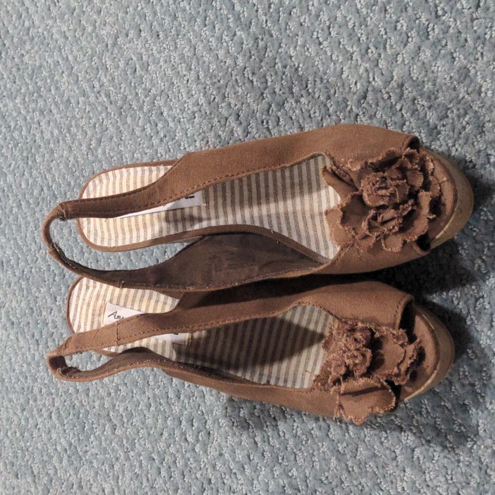American eagle women's wedges